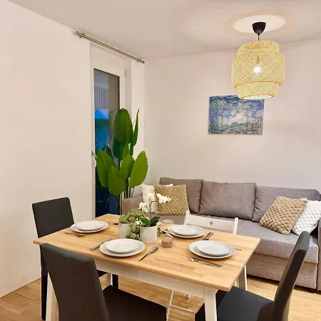 Modern With Garden & Terrace Near Scs Apartment *